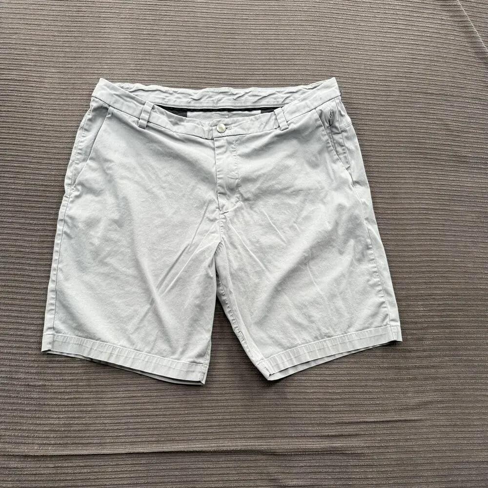 Lululemon Shorts Mens 34 Gray Chino Golf‎ Athletic Lightweight Casual Summer